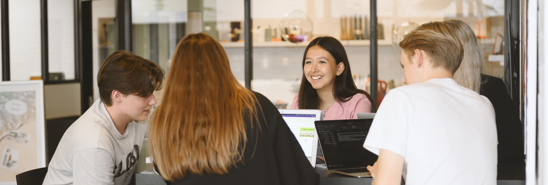 HHX-elever i undervisningen på Global Business